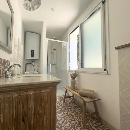 La Maison Du Bonheur Guest house